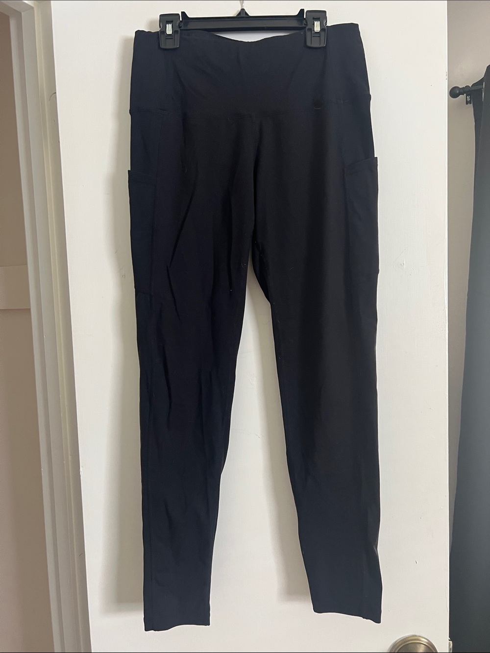 Amazon Black High-Rise Pocket Leggings